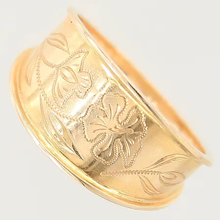 Ring, "Hälsingering", linblommor, stl: 18, bredd: 2,7mm, 18K  Vikt: 4,1 g