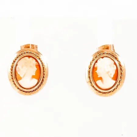 Caméörhängen i 18K guld. De är 11 mm breda, 13 mm långa och väger 2,0g. Fint skick. 