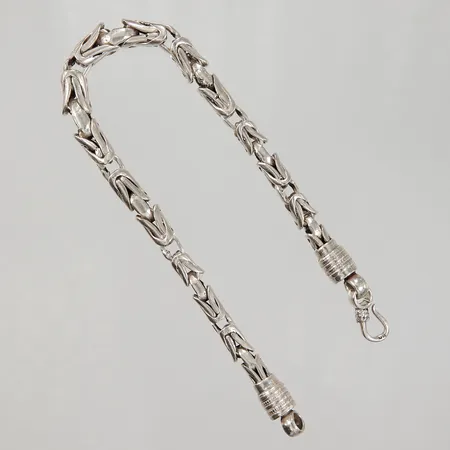 Armband 27cm, bredd 8,4mm, ojämnheter, bruksslitage, otydlig stämpling, silver,  Vikt: 58,1 g