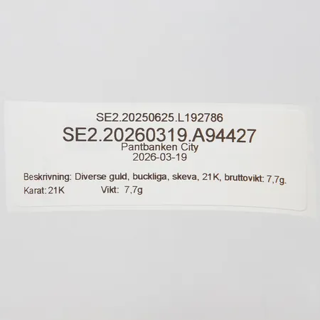 Diverse guld, stenar, buckliga, skeva, 21K, bruttovikt: 7,7g.