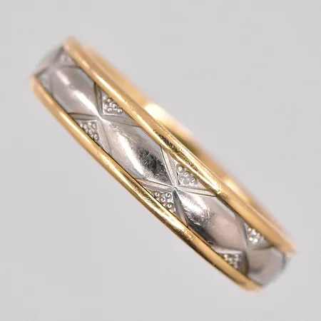 Ring, stl 20½, gravyr, 18K Vikt: 6,1 g