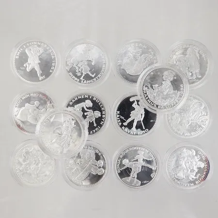 Myntsamling, 14st, Ø38,5mm, Astrid Lindgren 1907-2002, 999/1000 silver, träschatull,  Vikt: 378 g