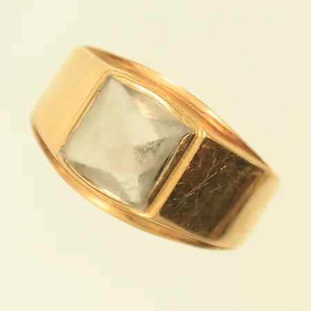 Ring med vit sten, avklippt skena och sliten sten, 18K, 3,4g Vikt: 3,4 g