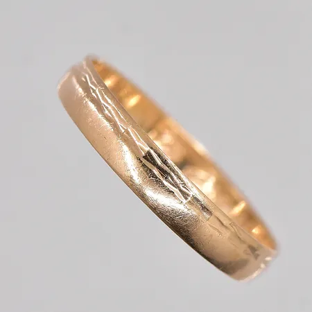 Ring, stl 18½, Schalins, gravyr, 9K Vikt: 1,3 g