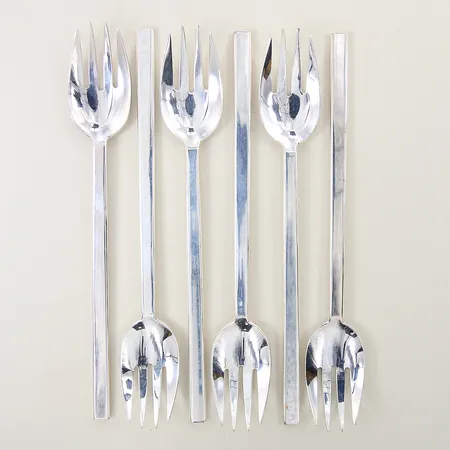 6 Bordsgafflar, design: Carl Philip Bernadotte, MEMA GAB, längd: 20cm, silver 830/1000 Vikt: 410,9 g