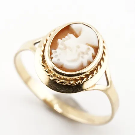 Ring m camé, stl 17½(55), bredd 13mm, 18k Vikt: 1,8 g