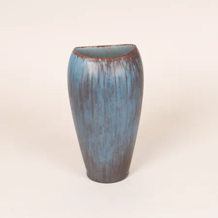 Vas "AXZ", Gunnar Nylund för Rörstrand, signerad, stengods, höjd: 20cm, smärre slitage.