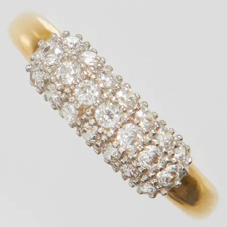 Ring med vita stenar, stl18, bredd 2,5-5,5mm, tvåfärgad, 18K Vikt: 1,5 g