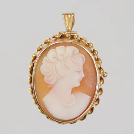 Hänge / Brosch med camé, längd inklusive ögla 36mm, bredd 22,5mm, bruttovikt: 5,7g, 18K