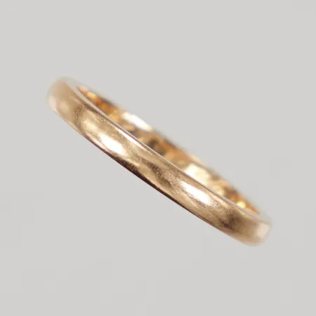 Slät ring stl 16½, bredd 2,2mm, gravyr, 18K, Vikt: 2,5 g