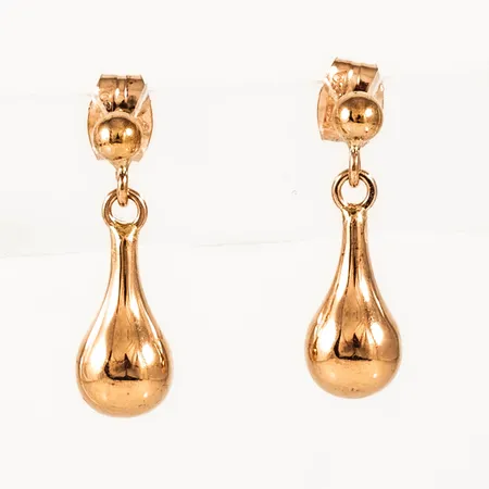 Hängande örhängen Droppar i 18K guld. De är 5,5 mm breda, 18 mm långa och väger 1,2g.