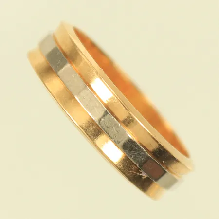 Ring tvåfärgad med mönster stl 16½, bredd 5mm, gravyr, 18K, 4,7g Vikt: 4,7 g