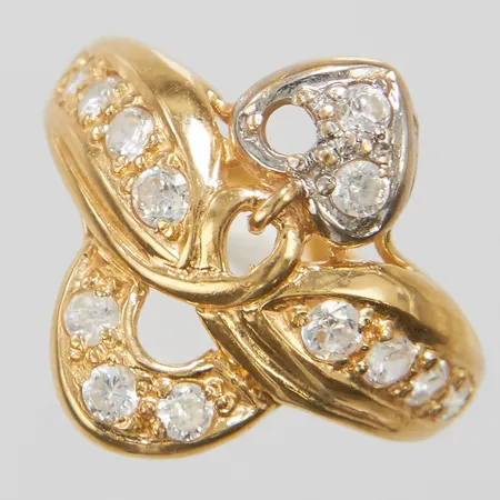 Ring med vita stenar, stl17, bredd 2-17mm, saknar stenar, 18K Vikt: 2,9 g