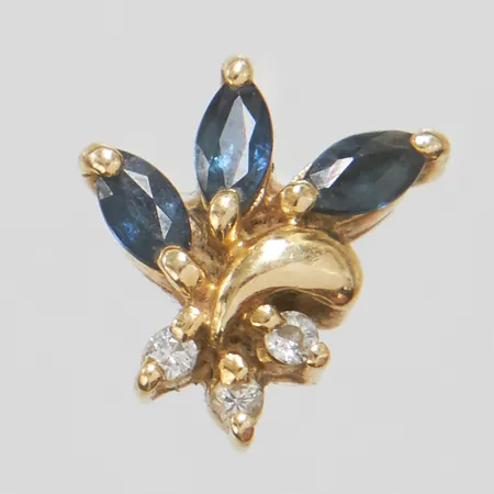 Ett udda örhänge med safirer och diamanter, 3x 0,005ct, saknar snurrebuss, 14K Vikt: 0,9 g