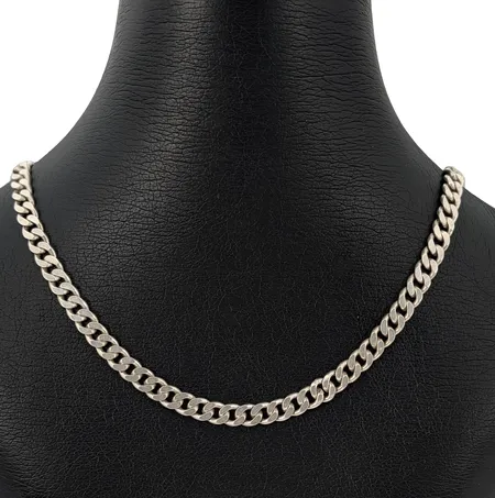 Halskedja Pansar, herrmodell, silver 925/1000, Guldfynd/GHA, längd 52 cm, bredd 5,5 mm Vikt: 30,7 g