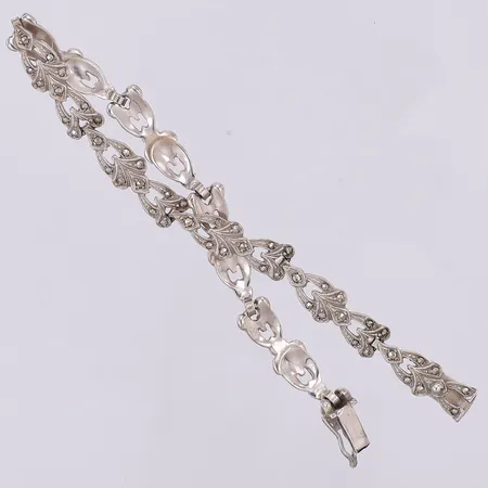 Armband med markasiter 18,5cm, bredd 7mm, 830/1000 silver Vikt: 10,6 g