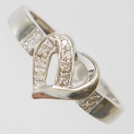 Ring hjärta med diamanter 11 x ca 0,005ct, stl17½, bredd 2-19,5mm, vitguld, GHA, 18K Vikt: 2,5 g