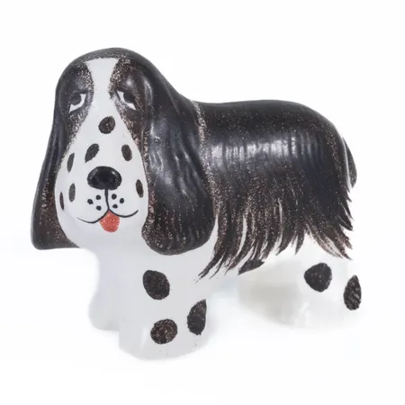 Figurin "Spaniel" LISA LARSON för K-Studion Gustavsberg, höjd 11 cm, glaserat stengods. Signerad Lisa L. i botten. Vikt: 325,8g. 