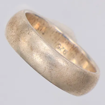 Ring slät stl 16, 92571000 silver Vikt: 4,1 g