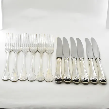 Gammal Fransk GAB, 6 gafflar, 6 knivar med stålblad, längd 18½ cm, 20 cm, 830/1000 silver. Vikt: 665,9 g