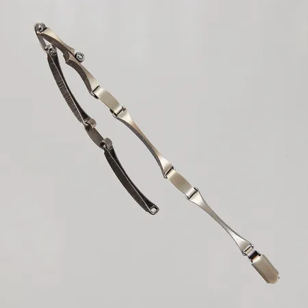 Armband, Finnfeelings, av Karl Laine, med bergkristall, 19,5cm, bredd ca 5mm, silver 925/1000 Vikt: 8,8 g