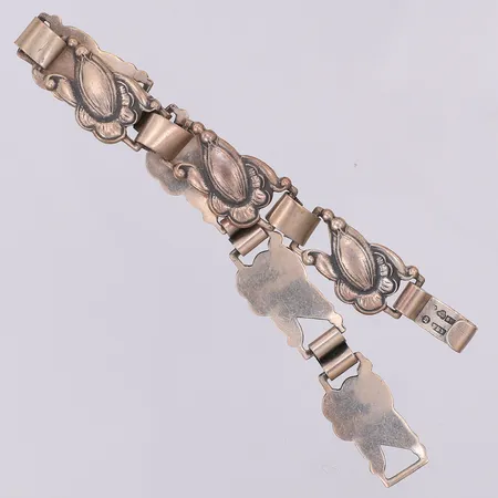Armband med blommönster 17,2cm, bredd 11mm, Asa-silver år 1957, 830/1000 silver Vikt: 14,4 g