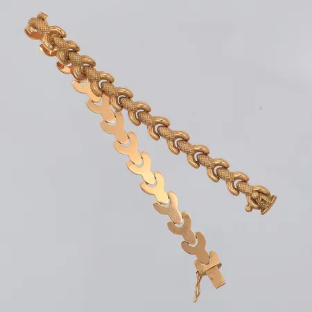 Armband mönstrat ihåligt 18cm, bredd 7,2mm, trögt lås, importstämpel, 18K Vikt: 11 g