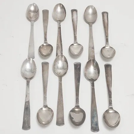 12 Kaffeskedar, modell: Rosenholm, längd: 120mm, GAB, Stockholm, 1957, missfärgade, silver, 830/1000 Vikt: 186 g