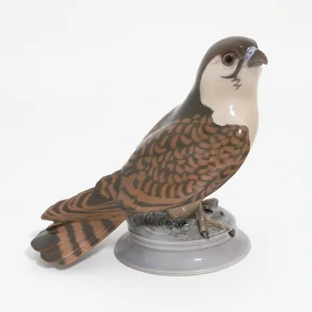 Figurin Fågel av Dahl Jensen för Bing och Gröndahl, nr. 1666, höjd: 18cm. Skickas med paket.