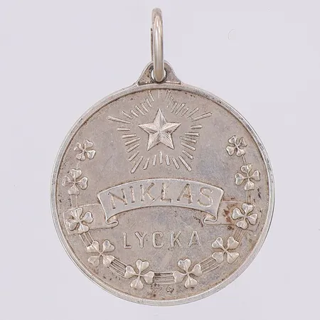 Hänge Lycka 30mm, graverat, 830/1000 silver Vikt: 5 g