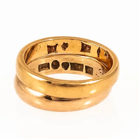 Graverat guld i 18K. Vikt: 9,6g. 