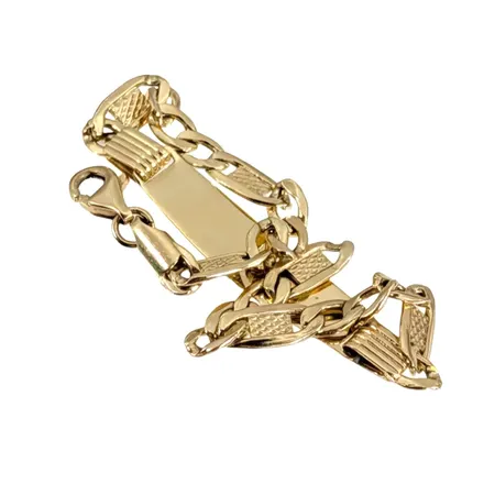 Armband, 14K guld, bricka med namngravyr, intryckningar, en ögla saknas Vikt: 3,2 g