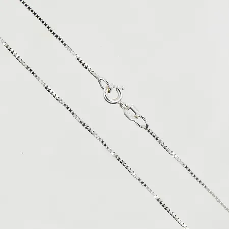 Kedja Venezia, Balestra, längd 40½ cm, bredd 1 mm, vitguld, 18K. Vikt: 2,4 g