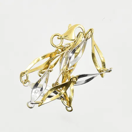 Diverse defekt guld, 18K. Vikt: 2,7 g