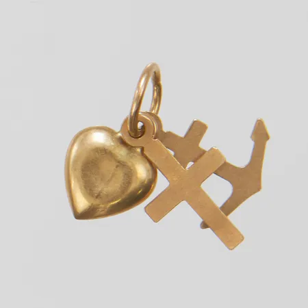 Hänge tro hopp och kärlek, längd ca 14mm inkl ögla, bredd 7,5mm, bucklig, 18K Vikt: 0,3 g