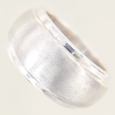 Ring, stl: 18¼, bredd: 9,1-12,1mm, Esprit, silver 925/1000 Vikt: 12,1 g