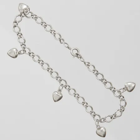 Armband med integrerade berlocker hjärtan, längd: 19,2cm, bredd: 4,6mm, mindre märken samt repor på berlocker, silver, 925/1000 Vikt: 6,5 g