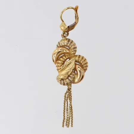 Udda örhänge, ca 5,5cm, bredd 15mm. 18K Vikt: 3,2 g