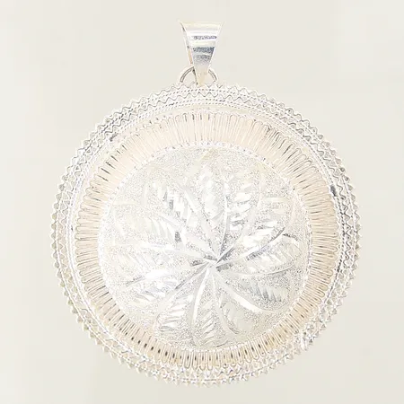 Hänge med dekor, längd: 70mm, bredd: 6,1-59,2mm, silver 925/1000 Vikt: 56 g