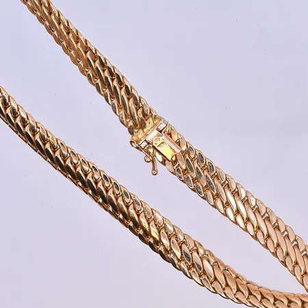 Collier längd 43 cm, bredd 8 mm, 18K. Vikt: 20,7 g