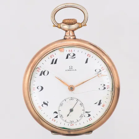 Fickur Omega med liten sekundvisare Ø51mm, skadad urtavla, sprucket glas, 800/1000 silver, 91,2g Vikt: 0 g