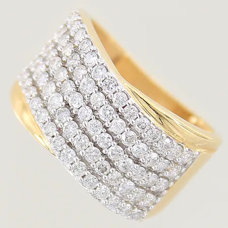 Ring med diamanter totalt 1,00ctv enligt gravyr, stl 16¼, bredd 6-11mm, GHA, 18K  Vikt: 6 g
