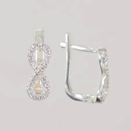 Ett par örhängen med vita stenar 14,5mm, bredd 6mm, evighetstecken, silver 925/1000, Vikt: 2,8 g
