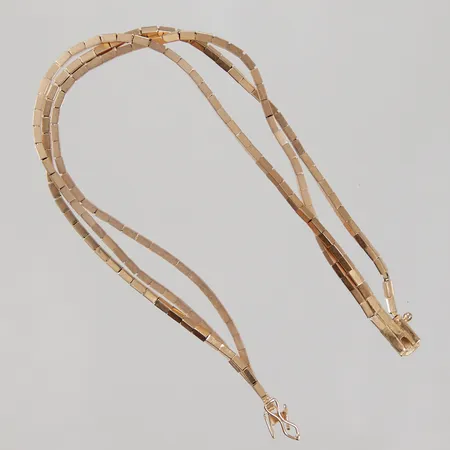 Armband, treradig modell med stavar på venezia länk , kistlås, längd 19,5cm, bredd 5mm, 18K Vikt: 17,6 g