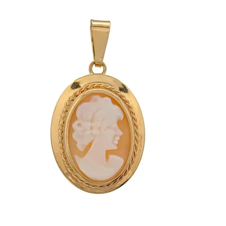 Caméhänge, 18K guld, tillverkarstämpel SGP, svensk kontrollstämpel, längd inkl. ögla 26 mm, bredd 14 mm, fint skick Vikt: 1,6 g