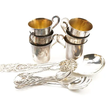 Diverse silver, 830/1000 Vikt: 275 g