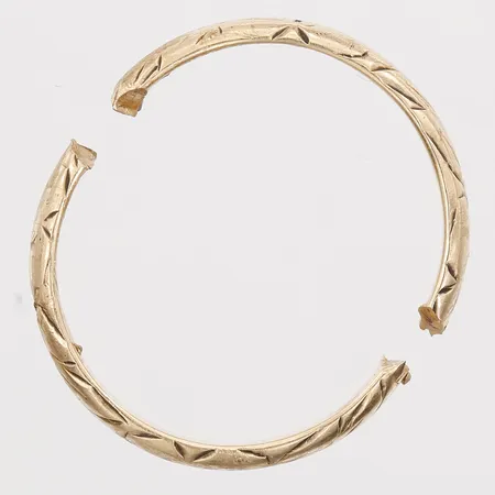 Ring, defekt/av, 14K guld.  Vikt: 3 g