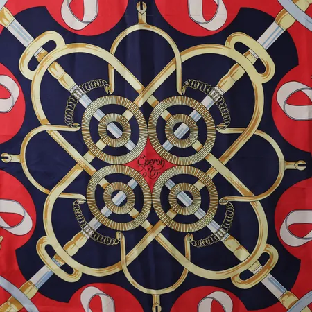 Scarf Hermés, Eperon d'Or, formgiven av Henri d´Origin, signerad H.d´Orginy, siden, mått ca 88 x 88cm, trådsläpp, tråddragningar, fläckar.
