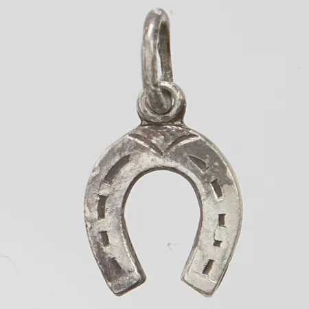 Hänge Hästsko 15,5x8,2mm, 830/1000 Silver Vikt: 0,4 g
