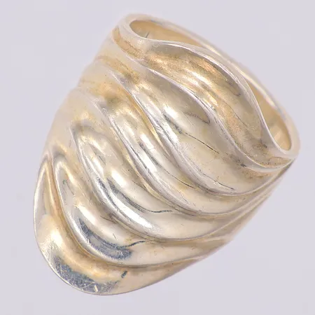 Ring mönstrad stl 18¾, Guldfynd 925/1000 silver Vikt: 12,4 g